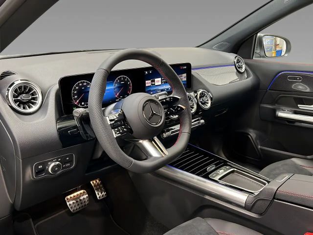 Mercedes-Benz GLA 200 AMG Line