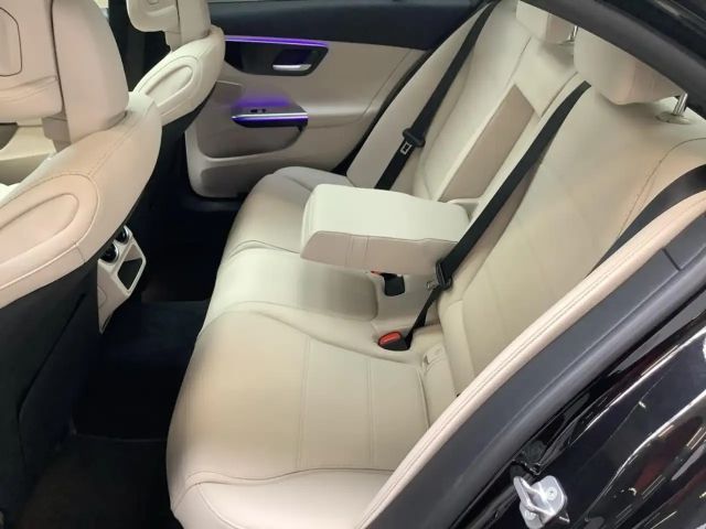 Mercedes-Benz C 180 AVANTGARDE Sedan