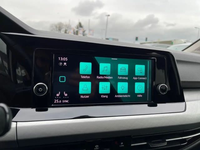 Volkswagen Golf Life Variant