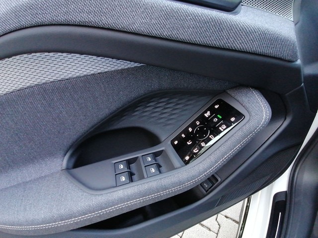 Audi A6 Avant Quattro S-Tronic