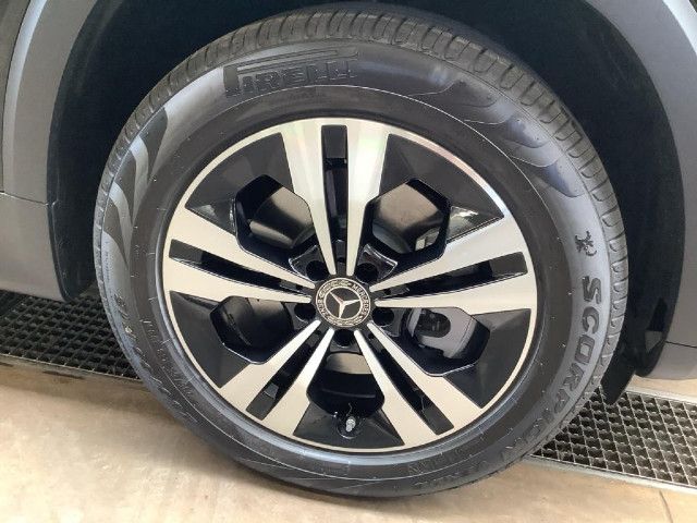 Mercedes-Benz GLB 220 4MATIC