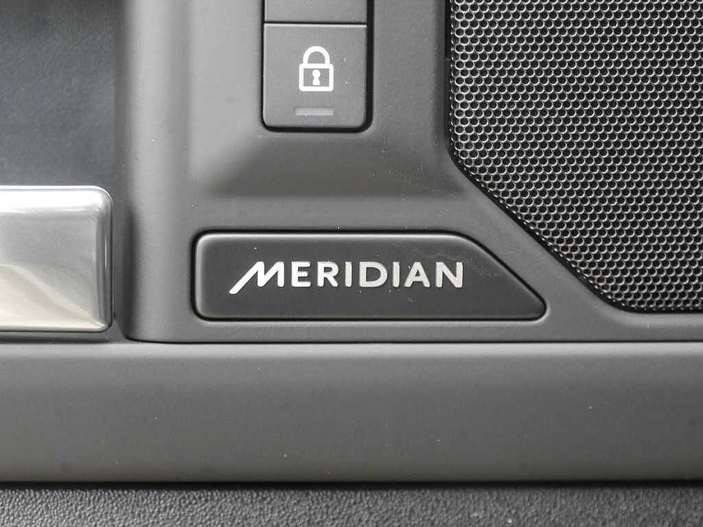 Land Rover Defender 90 Dynamic SE