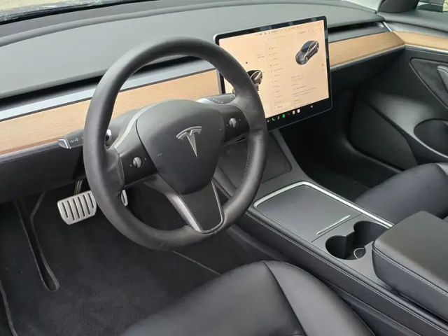 Tesla Model 3 AWD Performance