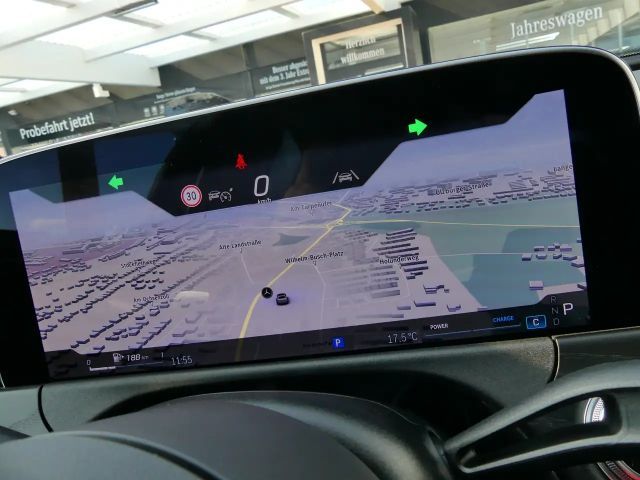 Mercedes-Benz E 200 AVANTGARDE Sedan