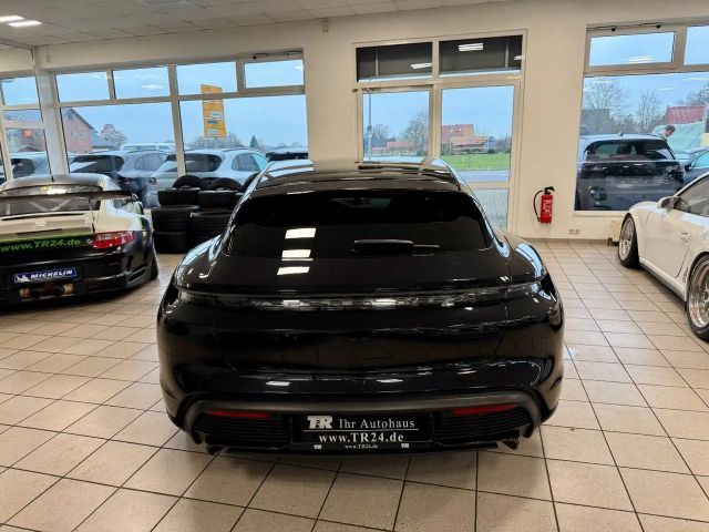 Porsche Taycan GTS Sport Turismo