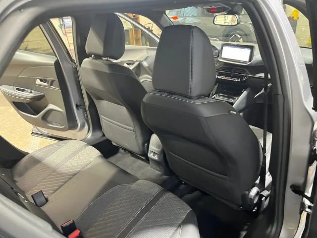 Peugeot 2008 Allure Pack EAT8 PureTech