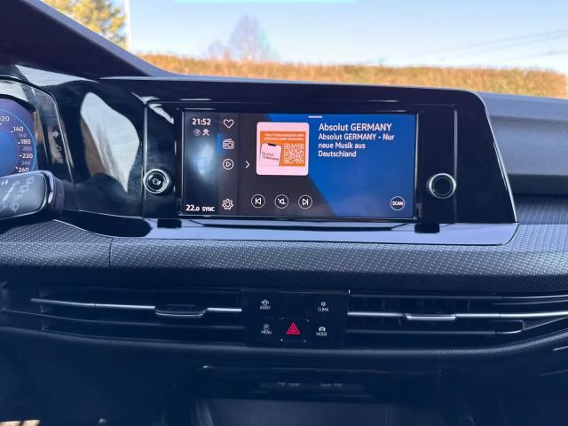 Volkswagen Golf 1.5 eTSI DSG Golf VIII R-Line