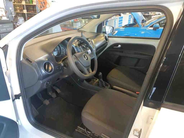 Volkswagen up! Move Move up!