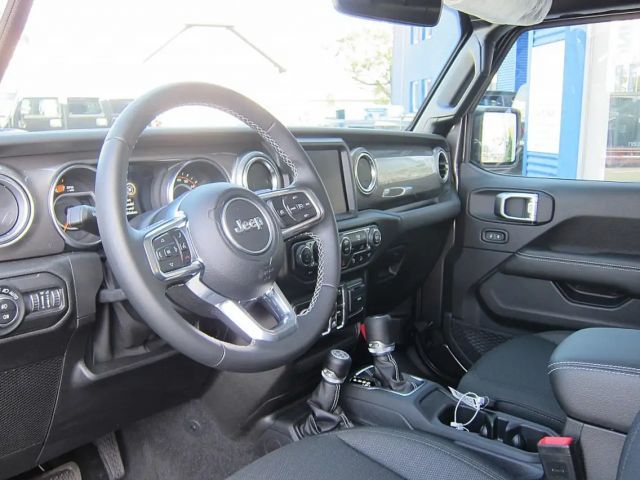 Jeep Wrangler Sahara