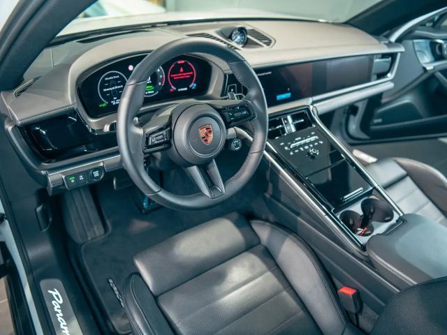 Porsche Panamera 4 E-Hybrid