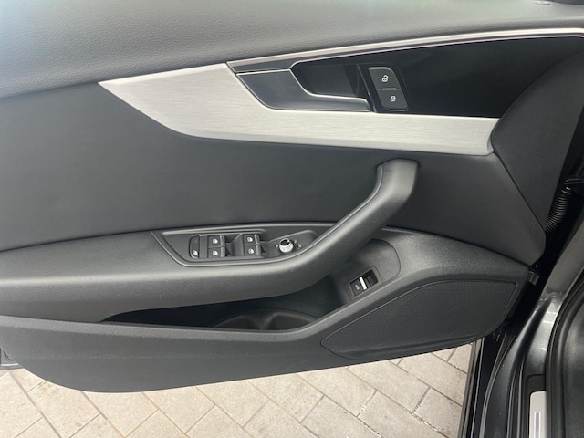 Audi A4 40 TFSI Avant S-Line S-Tronic
