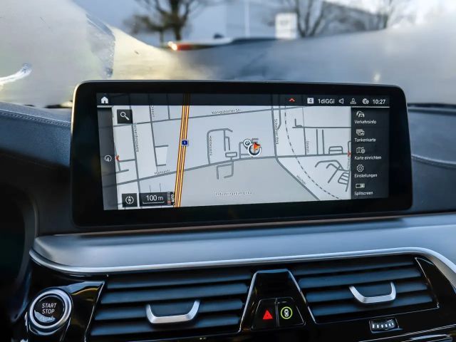 BMW 530 530d Luxury Line Sedan xDrive