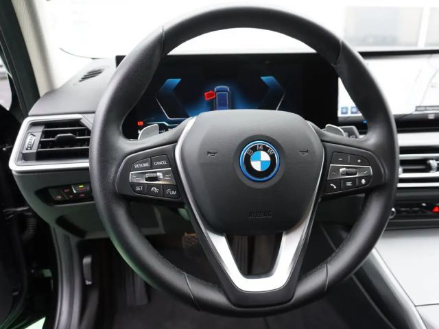 BMW 330 330e Touring