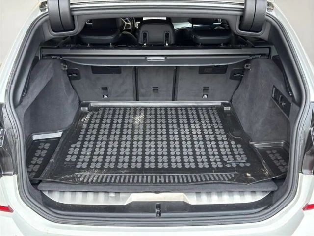 BMW 330 330e M-Sport Touring