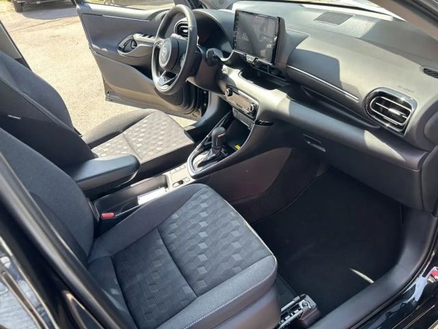 Toyota Yaris Hatchback Hybride VVT-i