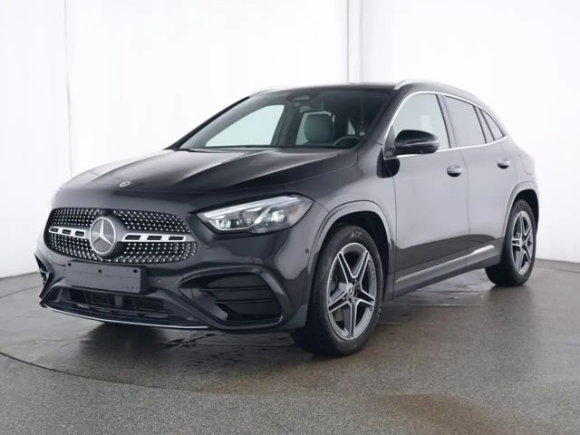 Mercedes-Benz GLA 200 AMG Line