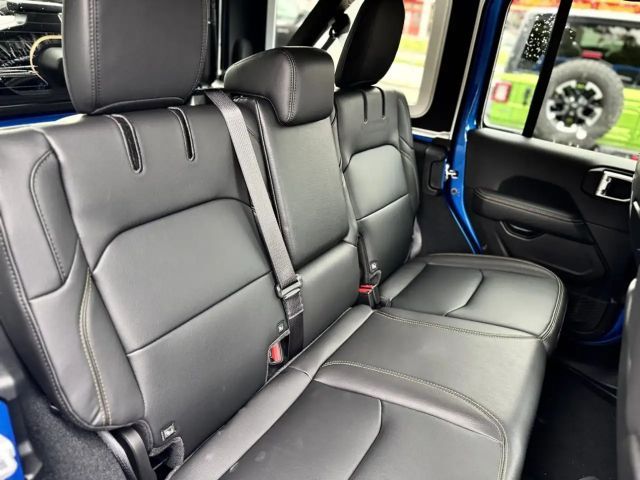 Jeep Wrangler 4xe Sahara