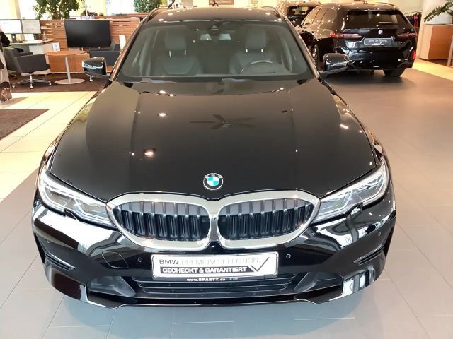 BMW 330 330e Advantage pakket Touring