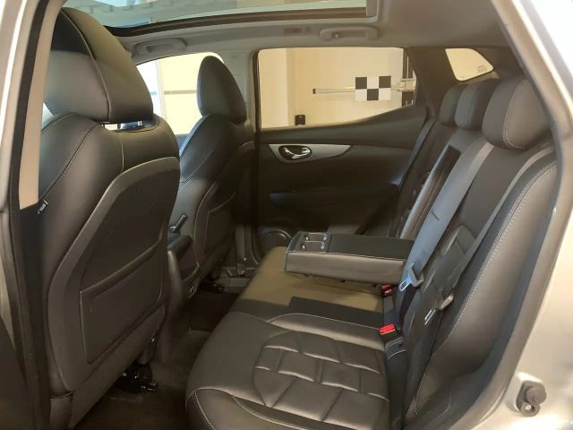 Nissan Qashqai Akari 1,3 Leder/Navi/SHZ/Pano/CarPlay