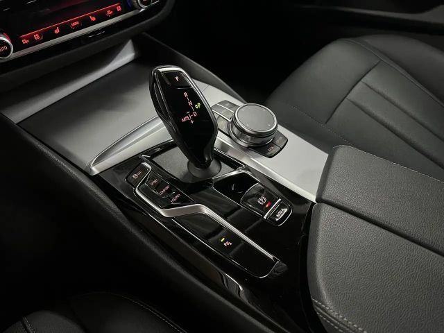 BMW 520 520d Business Line Touring xDrive