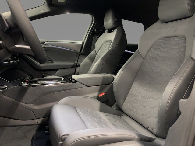 Audi A6 e-tron Avant Quattro