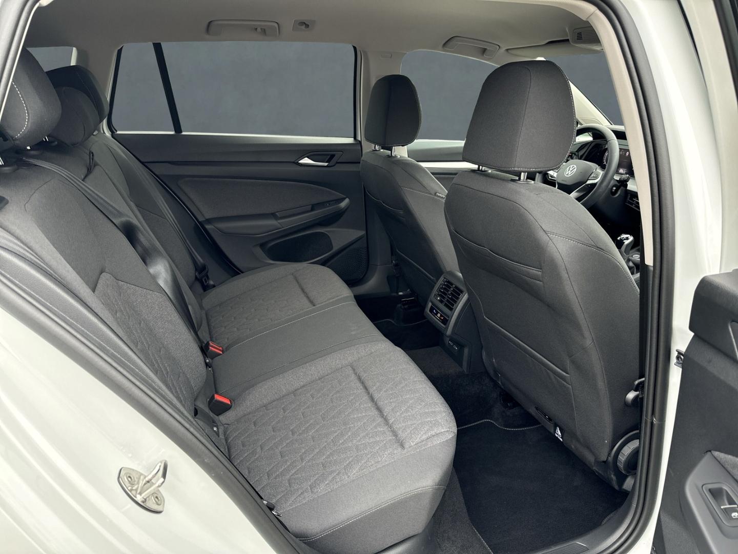 Volkswagen Golf 1.5 TSI Golf VIII Life Variant