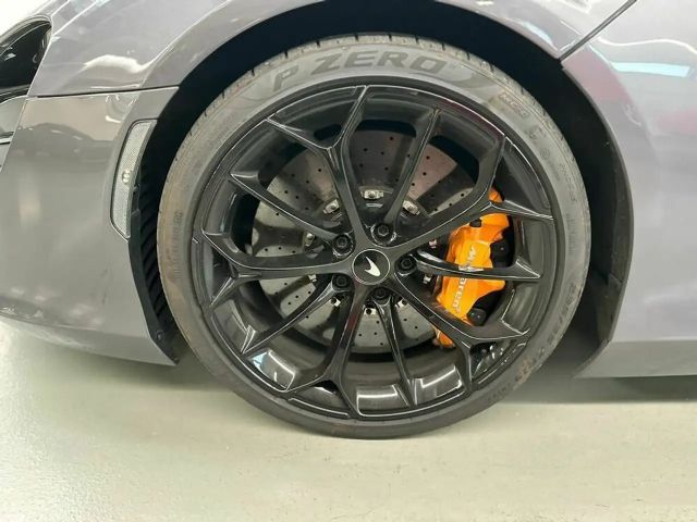 McLaren Artura Artura / Anthracite / Black Pack / 1.99%