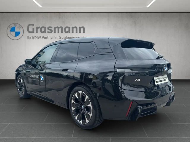 BMW iX xDrive45