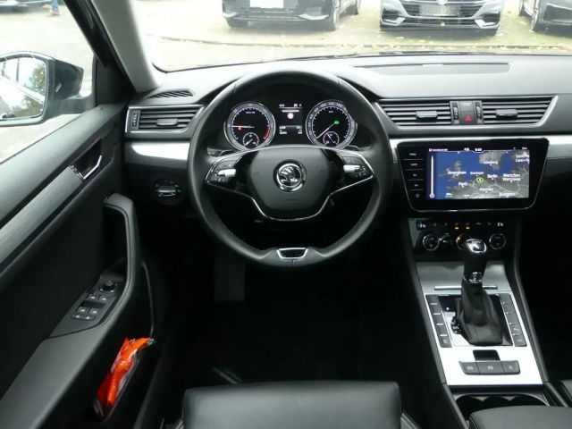 Skoda Superb *Memory Sitz*Vollleder*Panoramadach*AHK*