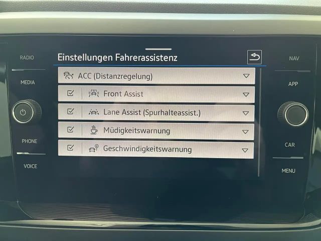 Volkswagen Polo 1.0 TSI DSG IQ.Drive R-Line