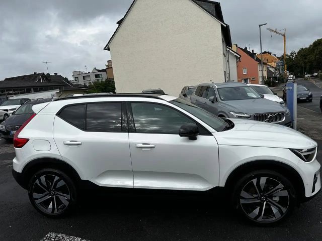 Volvo XC40 Dark Plus
