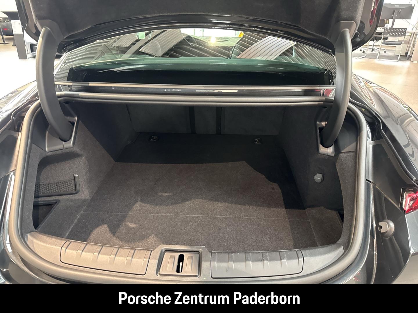 Porsche Taycan InnoDrive Head-Up Luftfederung 20-Zoll