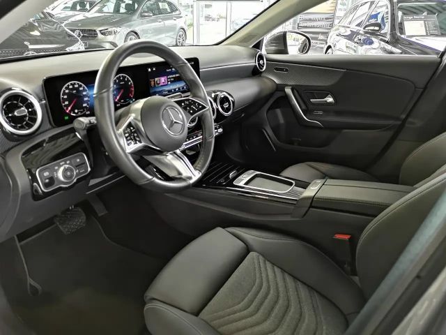 Mercedes-Benz A 180 Progressive