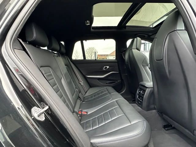 BMW 330 330e M-Sport Touring xDrive