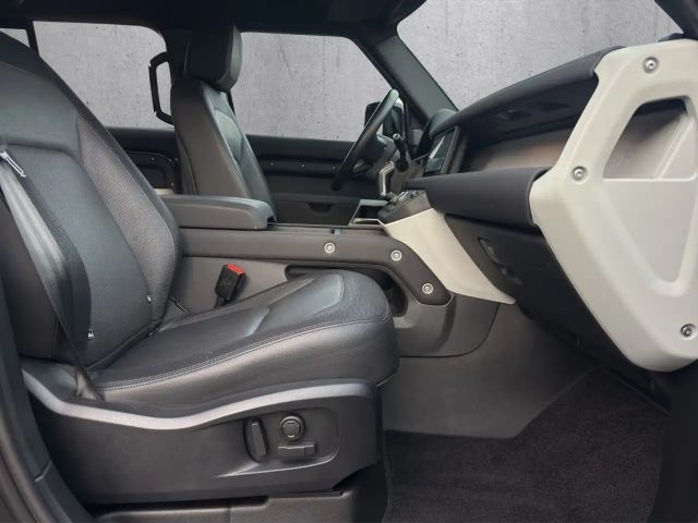 Land Rover Defender 110 Dynamic SE