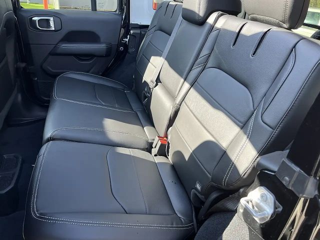 Jeep Wrangler 4xe Sahara