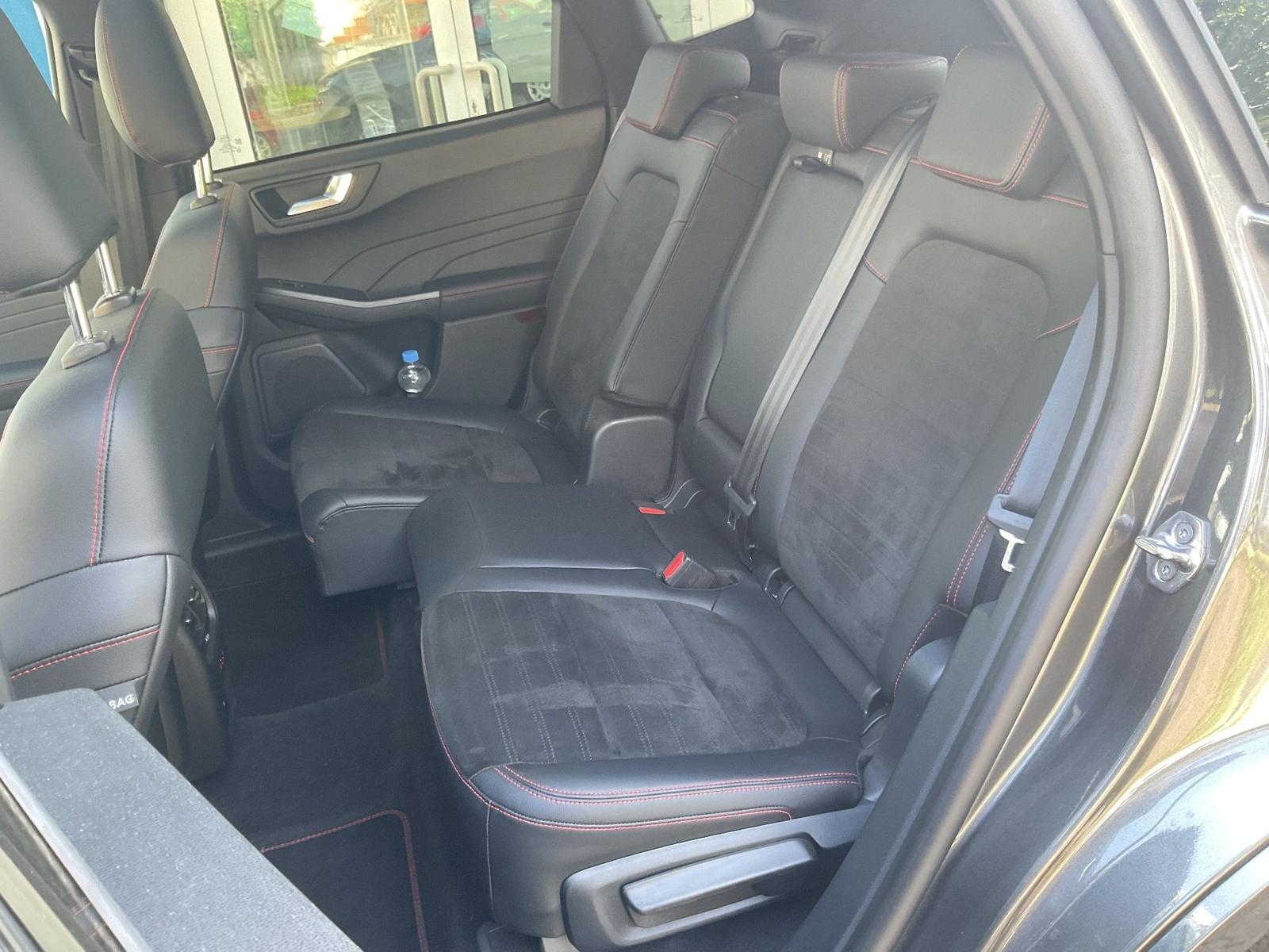 Ford Kuga Plug in Hybrid ST Line X