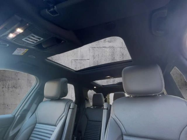 Land Rover Discovery D300 Dynamic SE