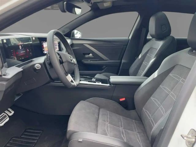 Opel Astra Sports Tourer Ultimate