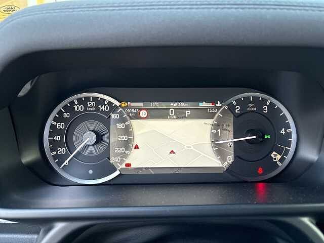 Land Rover Defender 110 SE