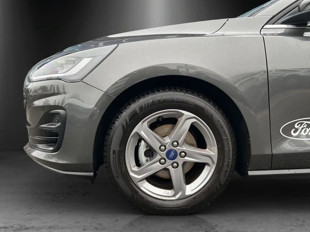 Ford Focus Titanium Wagon