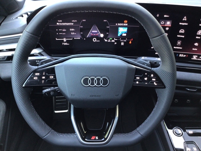 Audi A6 Avant Quattro S-Tronic