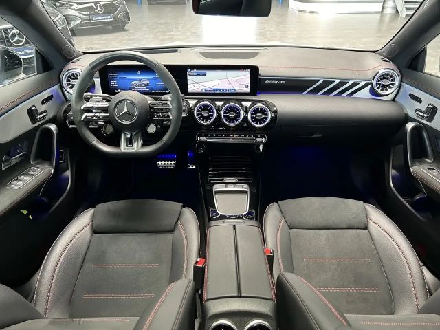 Mercedes-Benz CLA 35 AMG AMG Line Premium