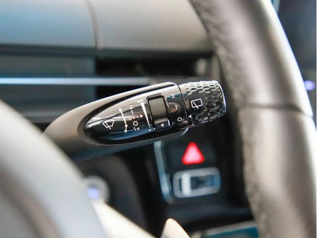 Hyundai Staria Signature