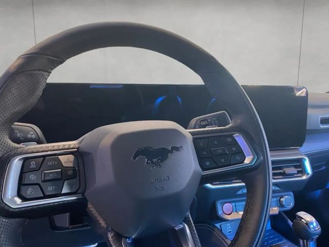 Ford Mustang Fastback GT 5.0 V8