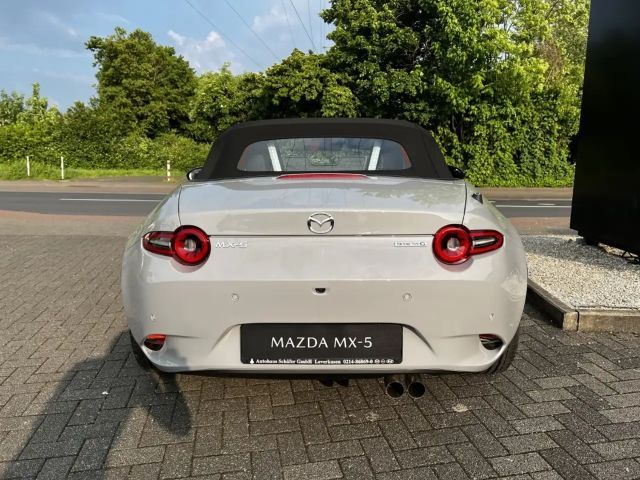 Mazda MX-5 Homura SkyActiv