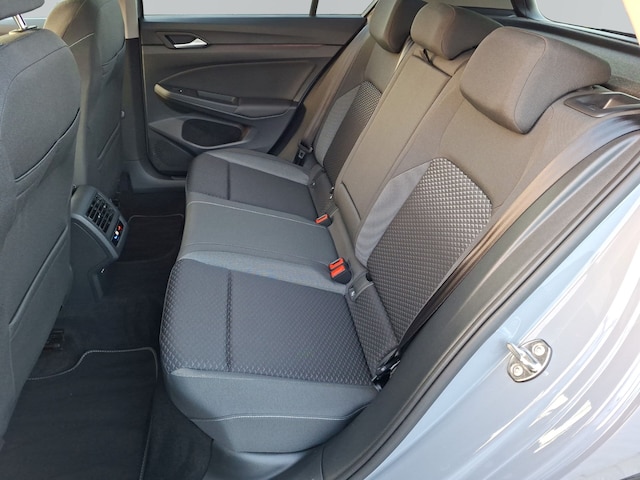 Volkswagen Golf 1.5 eTSI DSG Golf VIII