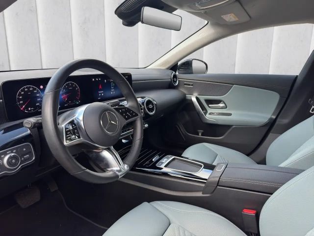 Mercedes-Benz CLA 180 Progressive