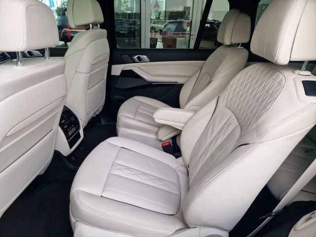 BMW X7 Drive pro M50i