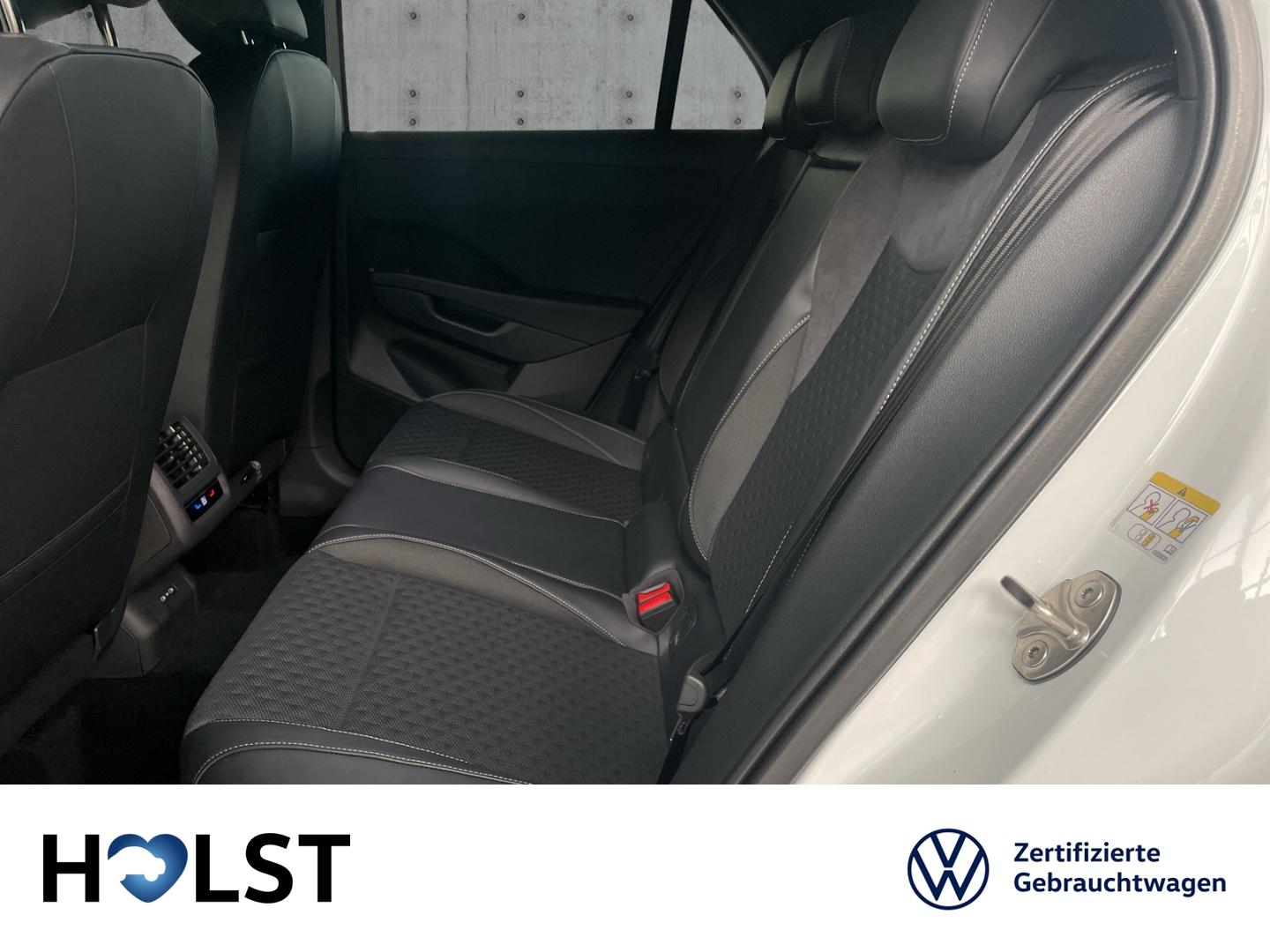 Volkswagen T-Roc 1.5 eTSI DSG IQ.Drive R-Line